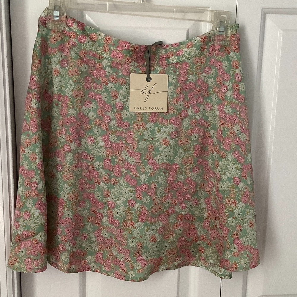 Dress Forum Los Angeles Floral Skirt, Small